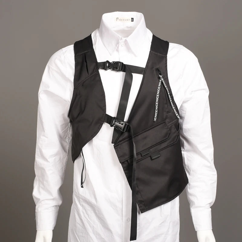 cargo-vest-outfit-men_1.jpg