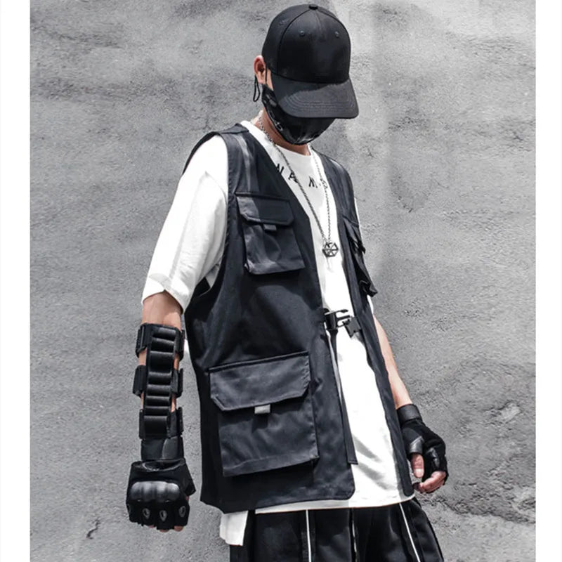 techwear-style-cargo-vest_5.jpg
